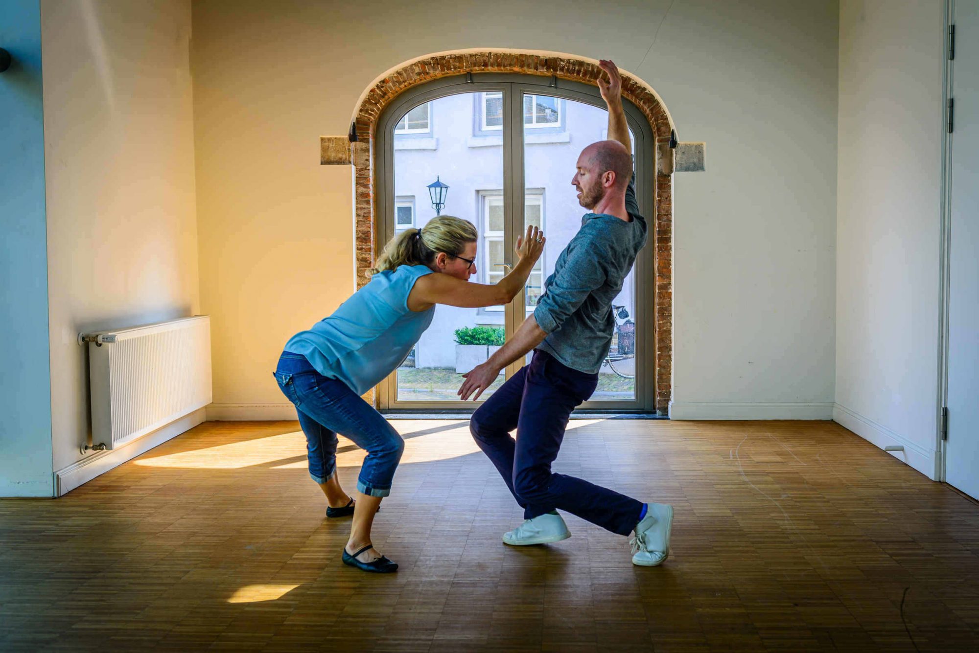 Esther danst voor haar ‘health’